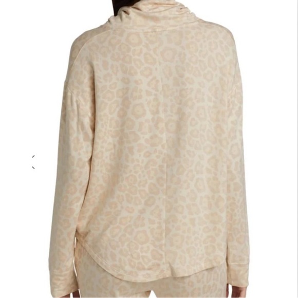 Splendid | Ultra Soft Leopard Print Cowl Neck Pullover Top Sweatshirt | Small - Picture 5 of 6